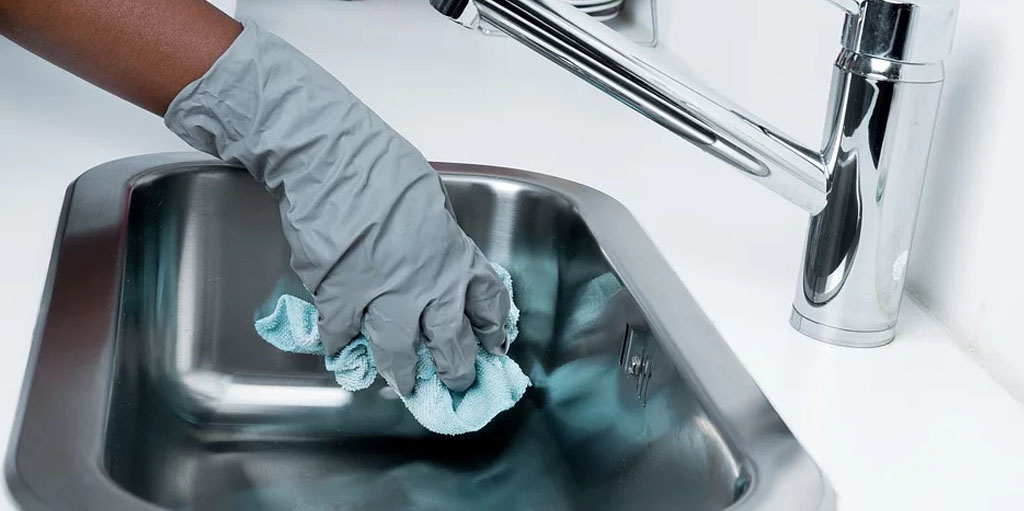 KEEPING THINGS SIMPLE AND MAKING THINGS AT HOME – FOR A CHANGE